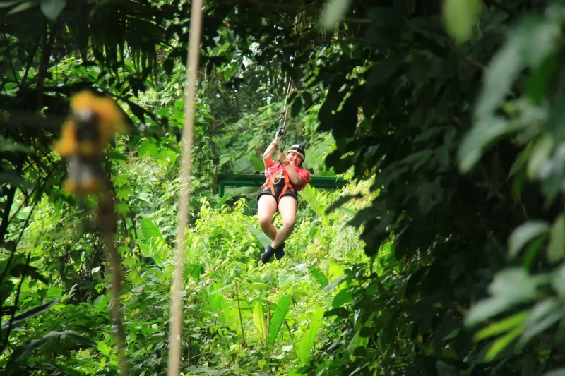 Big Ama Canopy Zipline Tour in La Fortuna